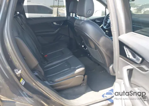 2018 Audi Q7 3.0T Premium z USA, uszkodzony, nr VIN WA1LAAF76JD053651